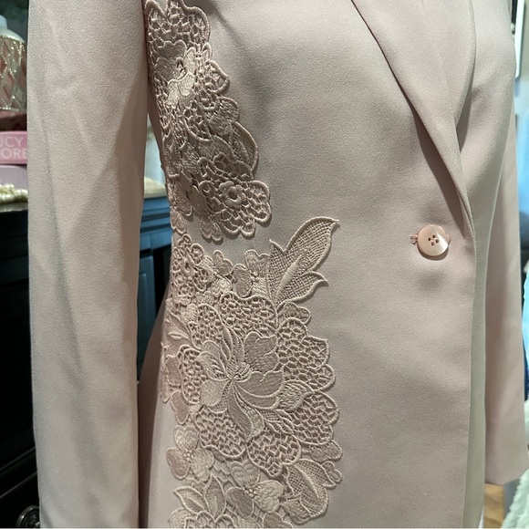 Carlisle Blush Pink Lace Appliqué Blazer Jacket – Tailored Elegant Size 4 - Picture 6 of 16